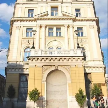 Theatre55 Apartment *